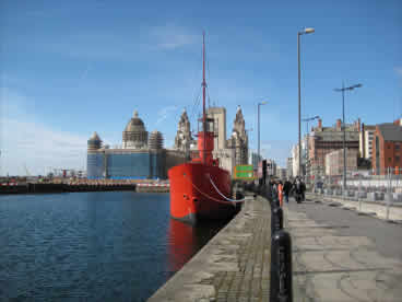 Puerto de Liverpool desde Albert's Dock